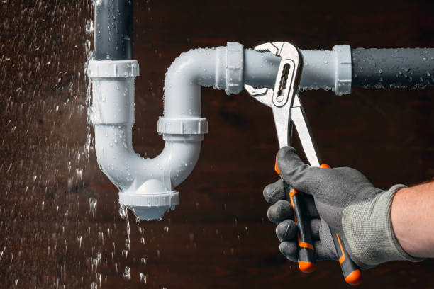 Professional Gas Line Repair technician working in North Springfield, VA